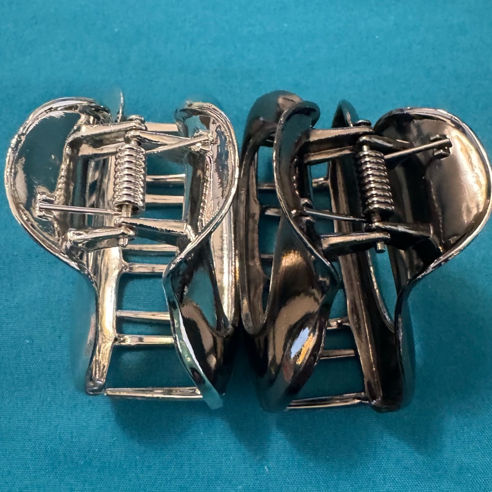 Silver and Gold Hair Claw Set
*6 for $20 - Picture 4 of 7